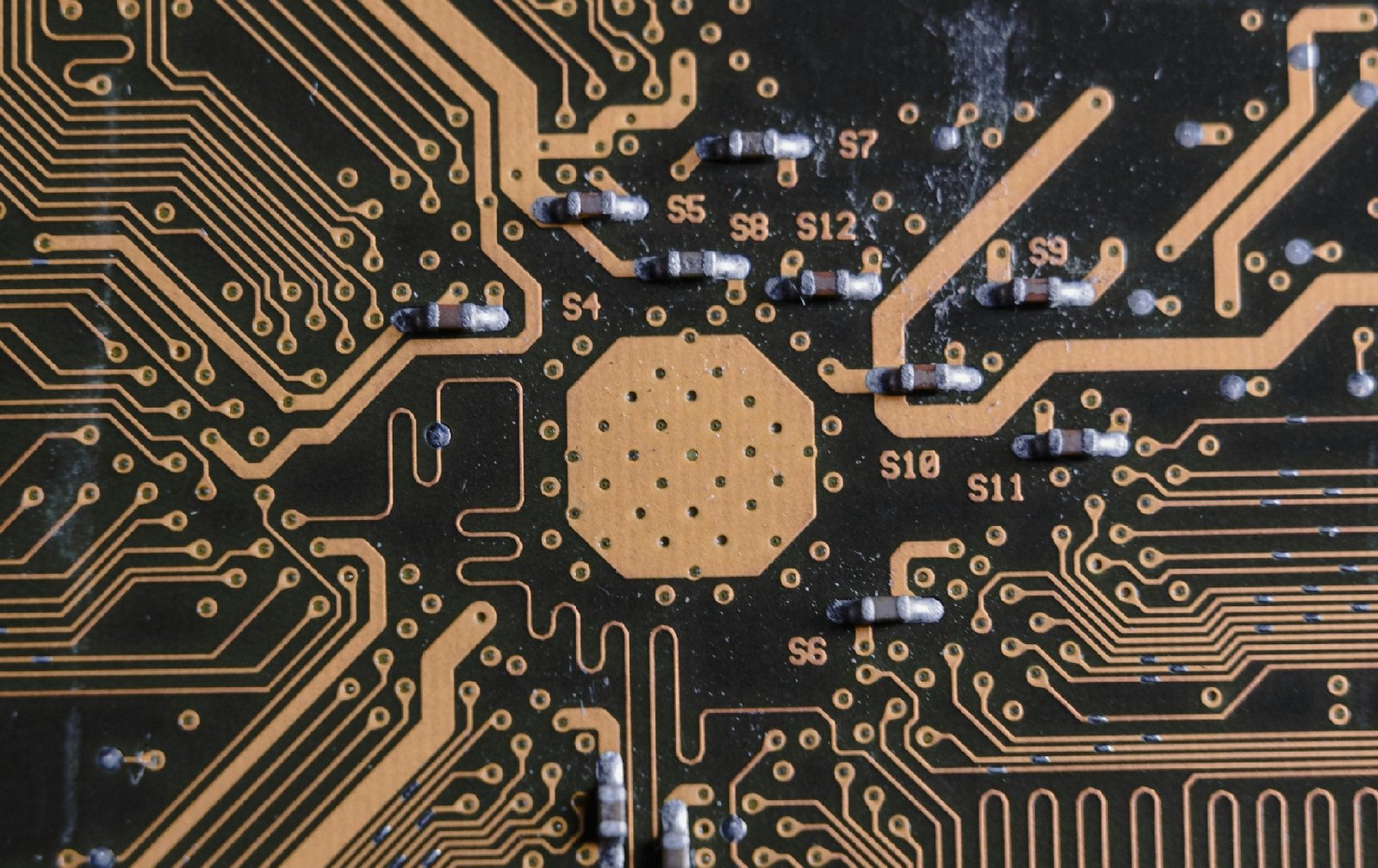 When it comes to shopping for electronics design and embedded systems components in Rome, Italy, there are plenty of options available for both professionals and hobbyists alike. Whether you are working on a new project or looking to upgrade your existing system, Rome offers a variety of shops and markets where you can find everything you need.